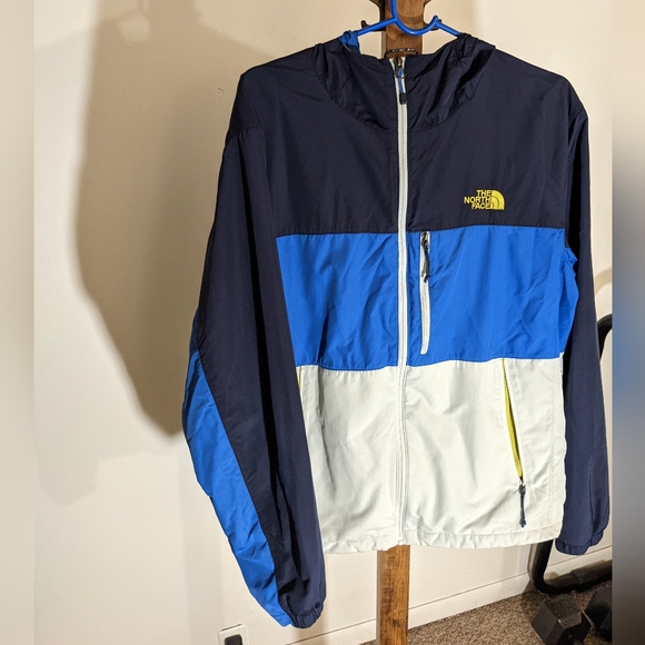 The North Face Windbreaker - Picture 2 of 3